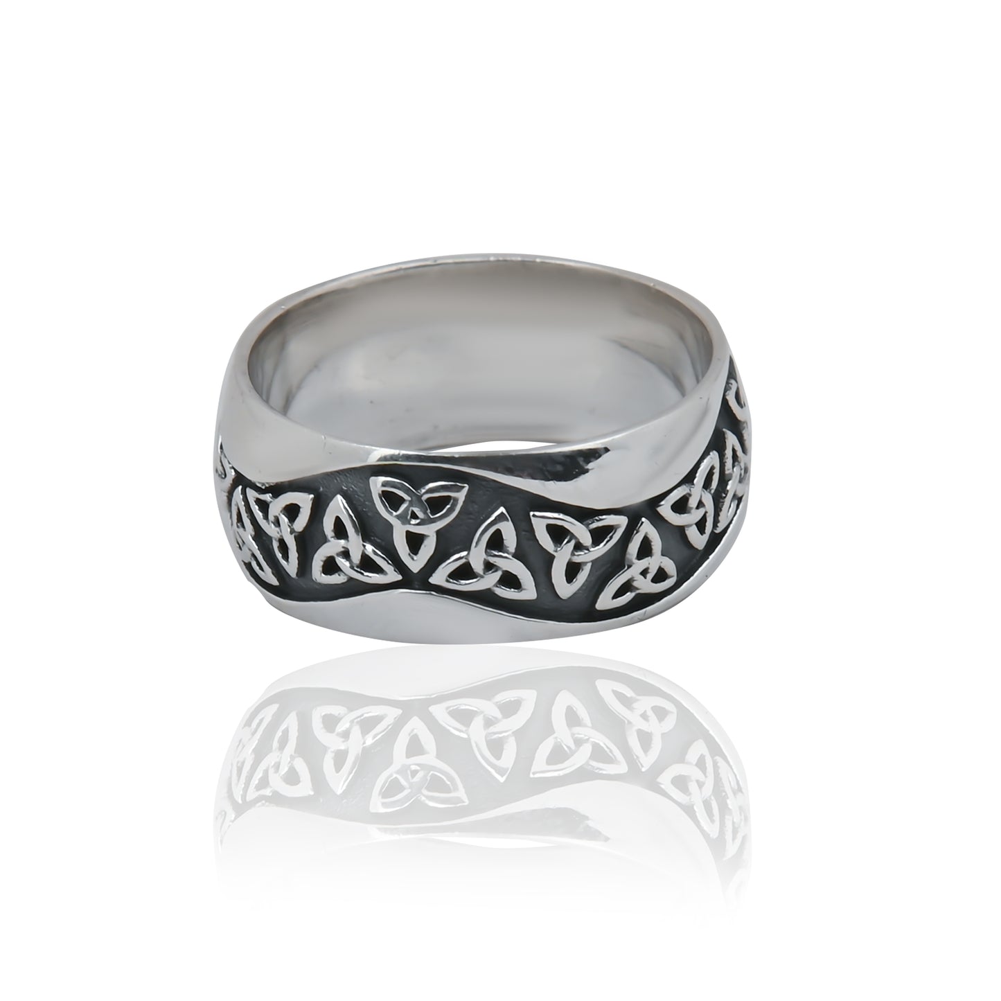 Triskele Ring set in a white background