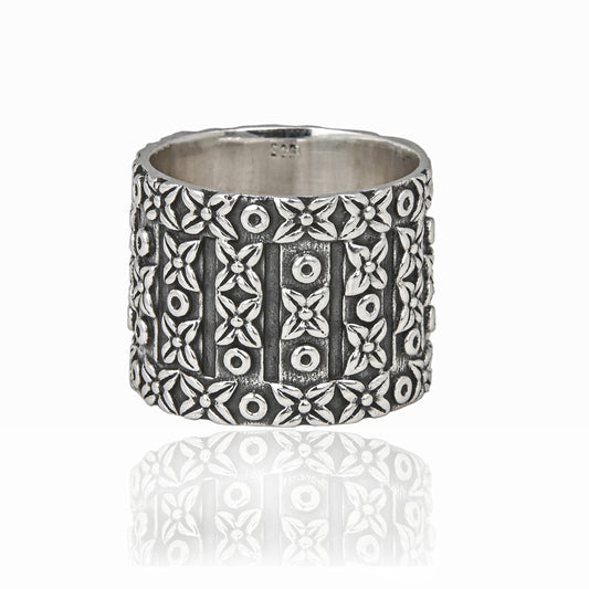 Shuriken Flowers Ring